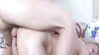 A mature woman with big ass gets fucked at home