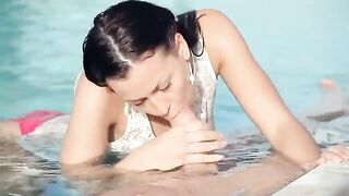 Sexual Russian beauty has sex right in the swimming pool