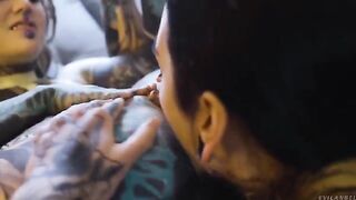 Girl fucks in her ass with a lesbian strap-on, a thrilling experience!