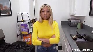 A sexy K-pop girl makes love and shows her passion