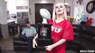 Too Slim Thick To Quit - MILF on the couch