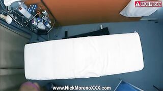 A sexy girl gets a sensual massage from a horny masseur in 4K
