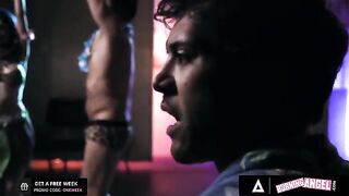 The hot dancer Jewelz Blu was destroyed by a huge dick in the bar