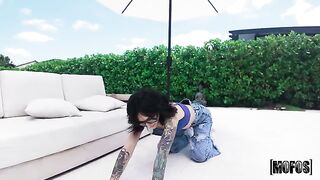 The special purpose of this blowjob is to make the dick grow