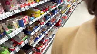 The girl has a sexy ass, she likes to sit on bottles hard