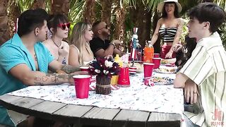 The man gave the girl a master class in blowing jobs right on the street