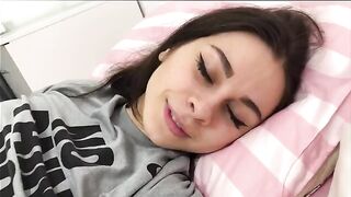 The guy caressed his girlfriend with a thick cock in the pussy