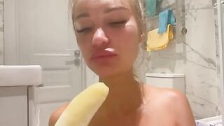 Monika Fox got her asshole stuffed with a banana in a steamy solo scene