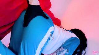A slutty girl plays a risky game with her warden in a steamy twist