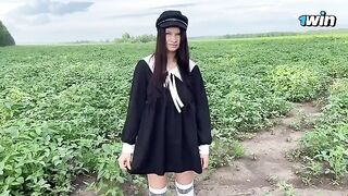 A hot step sister is trying to get the best cumshot