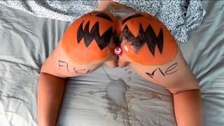 A girl was fucked in her pumpkin by a man with rough techniques