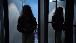 A couple has just met and the girl already offers sex in a romantic scene