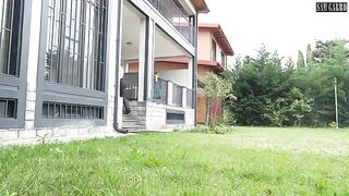 A girl received payment in kind from her guy in the garden