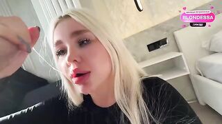 Juicy girl with a nice ass invites her stepbrother to fuck her