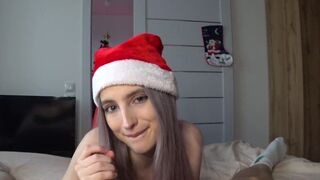Anny Walker fucked her neighbor’s pussy on Christmas Eve, showcasing her slim frame and perfect body in a steamy encounter that highlights her ability to blend eye contact and passion in every scene