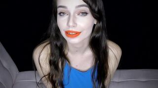 Bouncing boobs camgirl Jessica Starling gets her pussy filled with cum