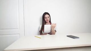 The student got a messy pussy after drawing a dick