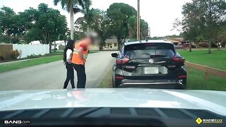 A sexy woman got her car repaired by a mechanic and had sex with him