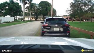 A sexy woman got her car repaired by a mechanic and had sex with him